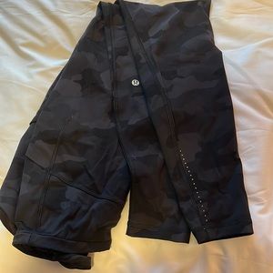 Swiftly speed black camo print lulu leggings full length